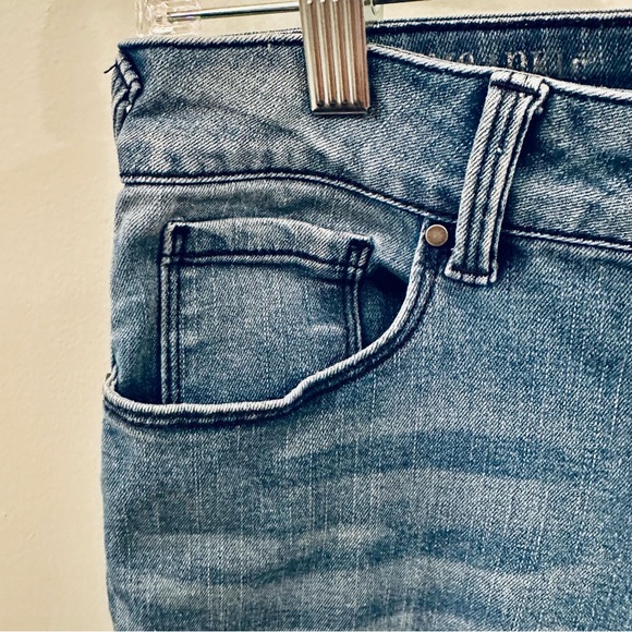 Sound/Style Women's Stretch Distressed Blue Jeans Size 6 - Picture 2 of 8